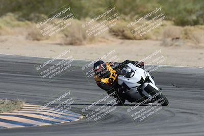 media/Nov-16-2025-Race Pace (Sun) [[8c5fa54630]]/Non Verified Riders (1st 20 Minutes)/2-Turn 10 (1010am)/